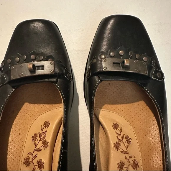 Sofft Kitten Heel Pump Kiltie Horse Bit Black Leather Size 8.5 Classic - Picture 7 of 11